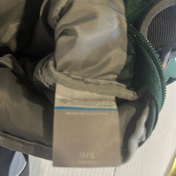 Columbia urban uplift side bag Green Black Adjustable Strap zipper inside pocket - Picture 9 of 10